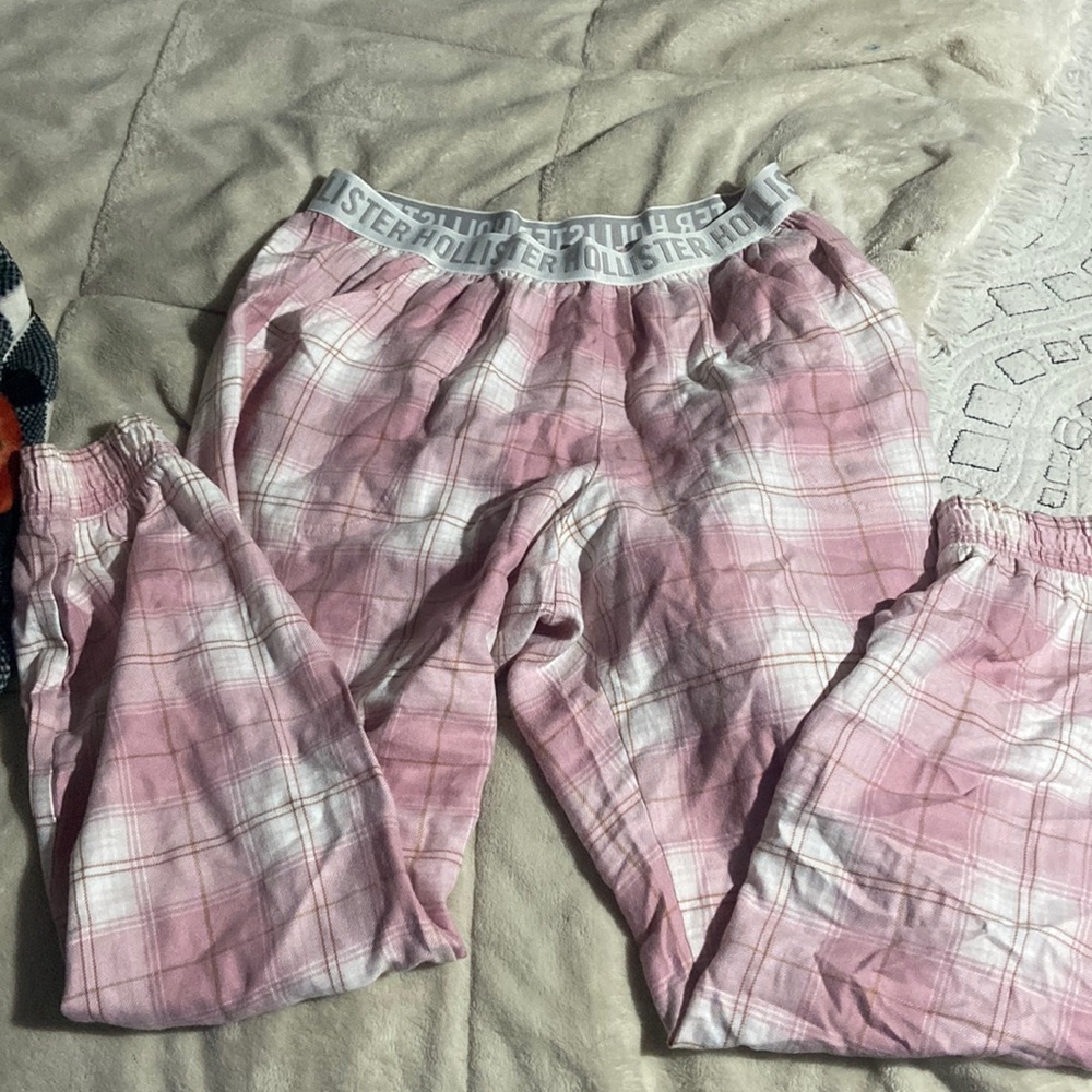 hollister plaid pants